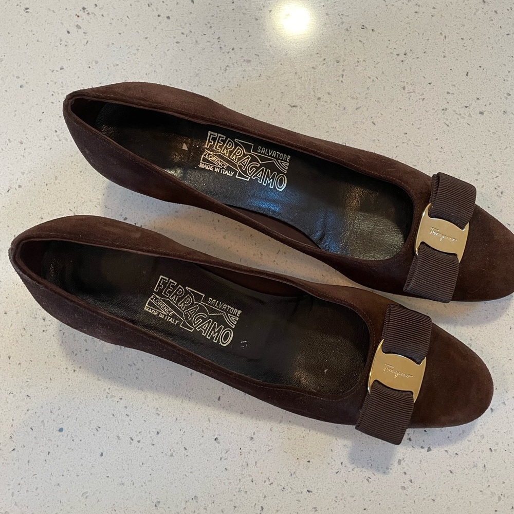 Ferragamo Bow Flats - Brown Suede